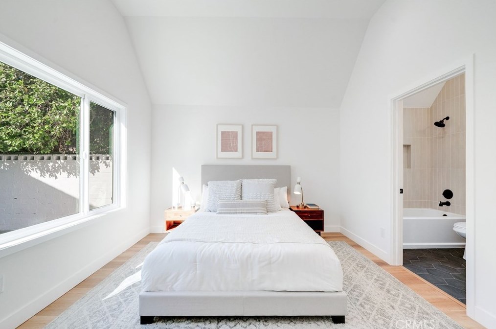 1172 Masselin Ave, Los Angeles CA  90019-2537 exterior