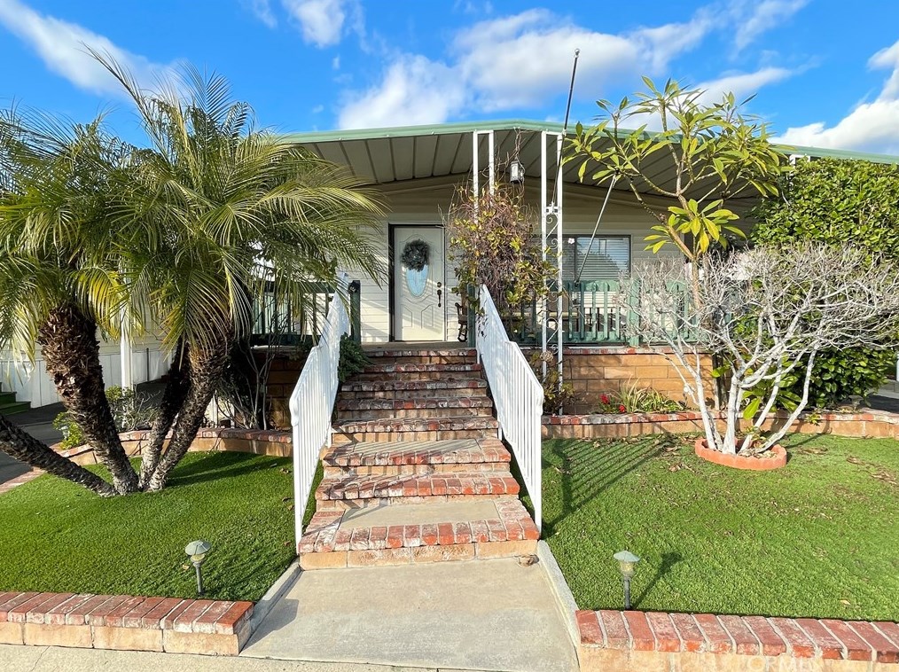 4095 Fruit St #506, La Verne, CA 91750