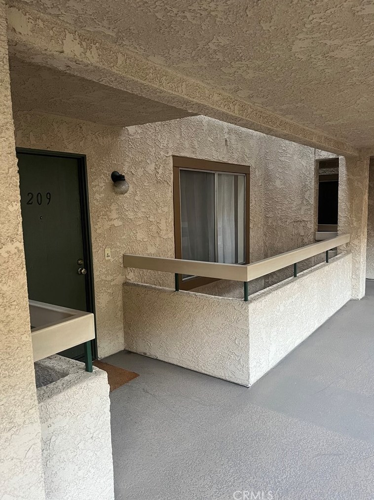 12141 Centralia St #209, Lakewood, CA 90715