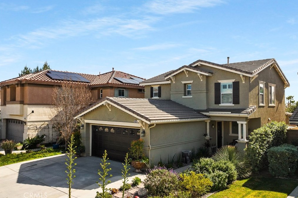 16227 Los Coyotes St, Fontana, CA 92336-5657