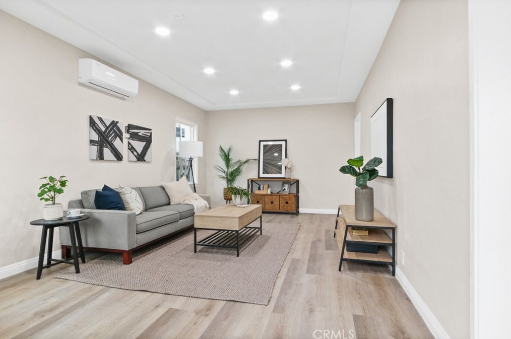 3831 Walnut Ave, Lynwood, CA 90262