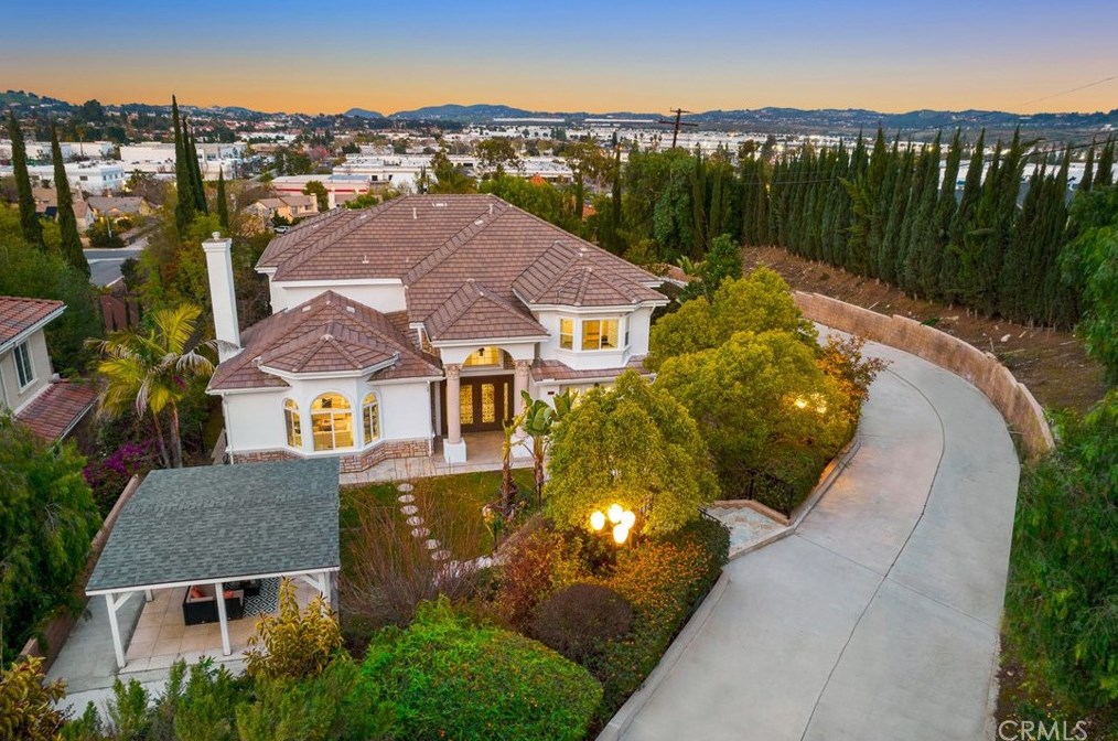 568 Avenida Esplendor, Walnut CA  91789-2684 exterior