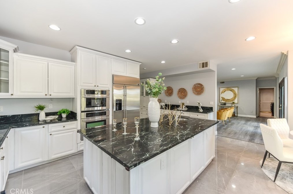 568 Avenida Esplendor, Walnut CA  91789-2684 exterior