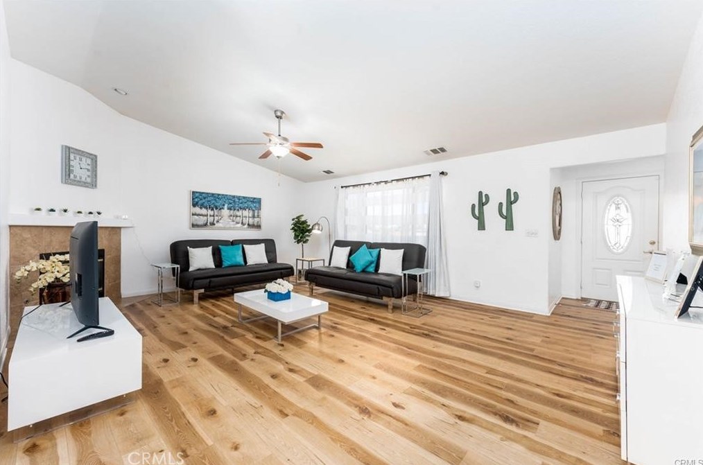 60205 Latham Trl, Joshua Tree CA  92252-2810 exterior