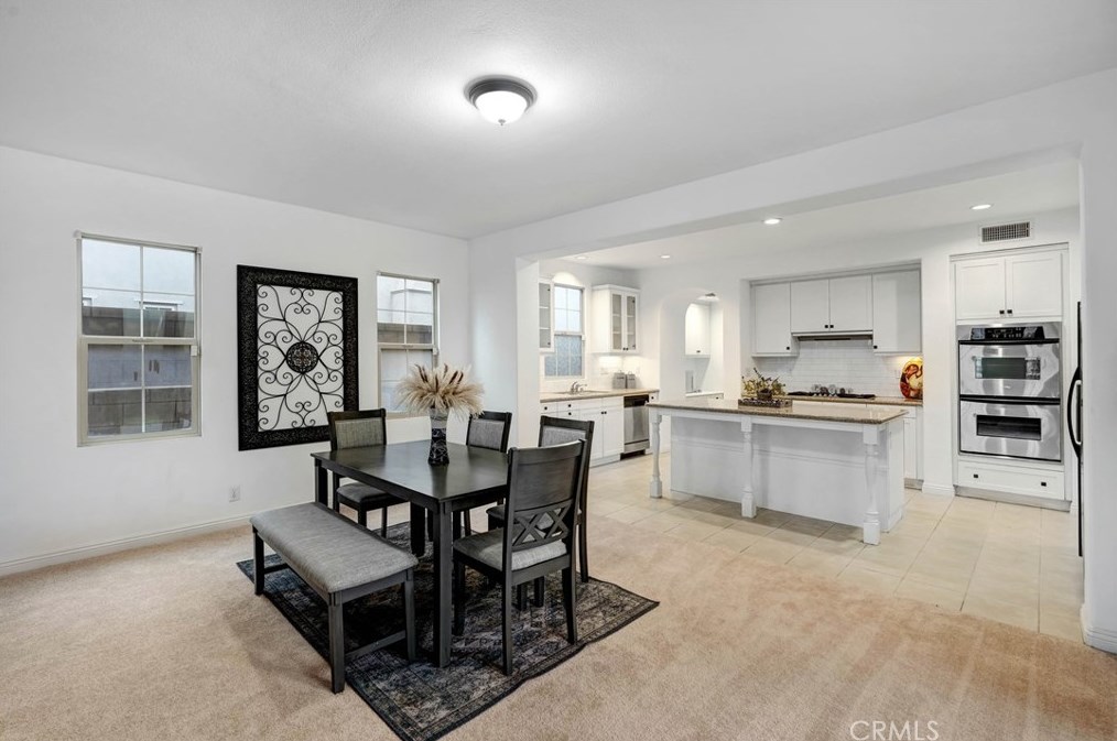 3027 Hampton Way, Ontario CA  91761-2631 exterior