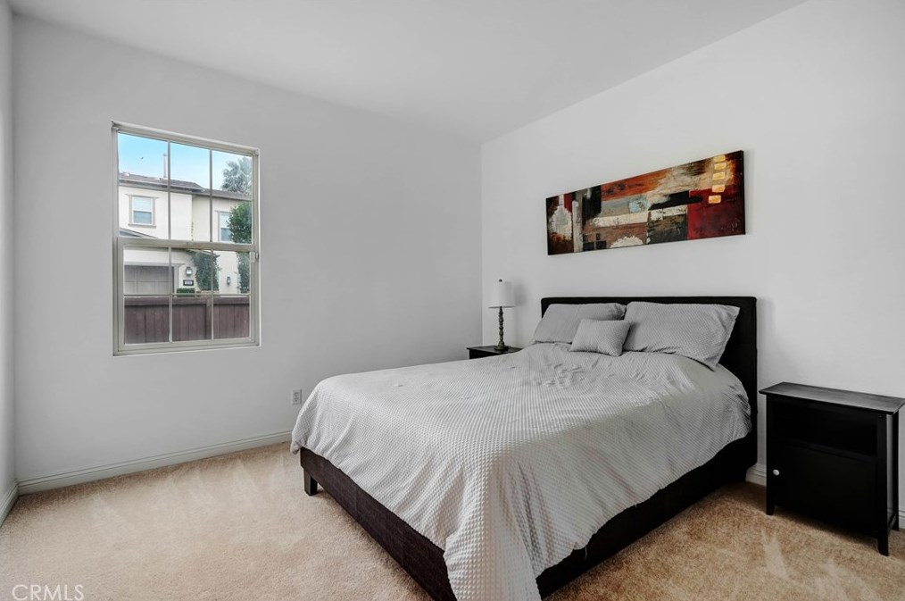 3027 Hampton Way, Ontario CA  91761-2631 exterior