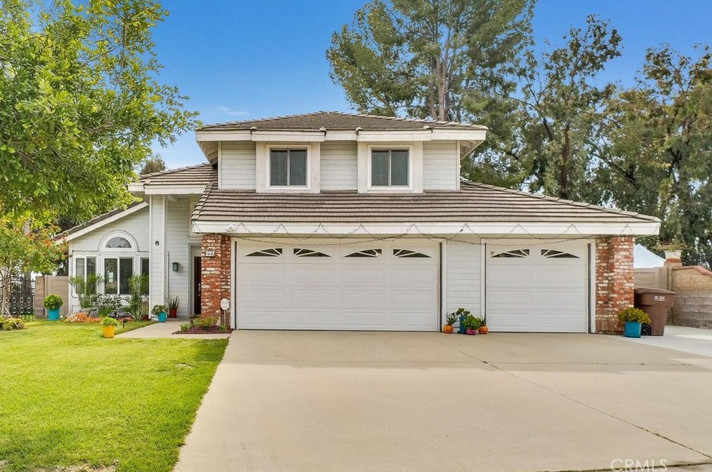 227 Seneca Dr, Walnut, CA 91789-2099