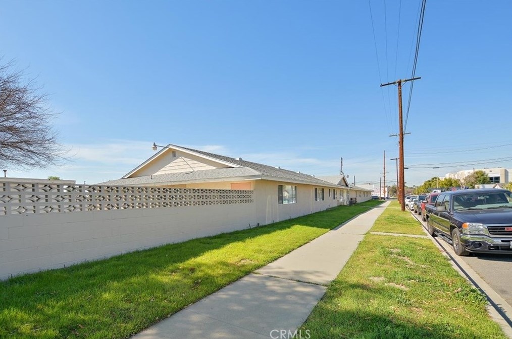 718 E Maitland St, Ontario, CA 91761