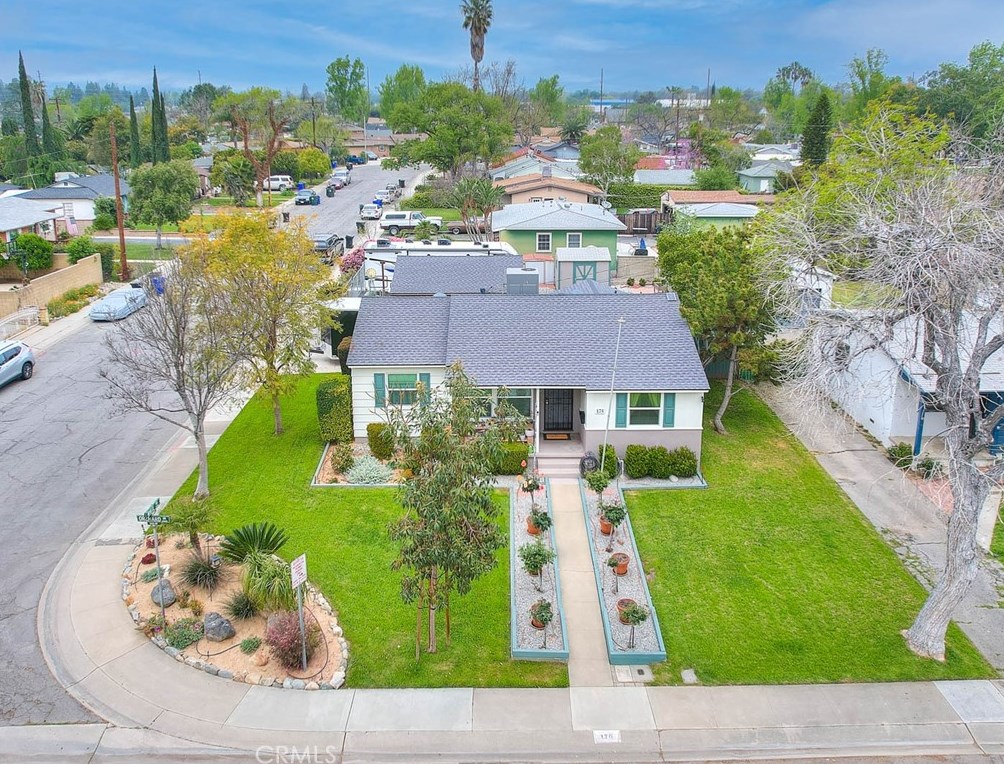175 Orchard Ln, Upland, CA 91786