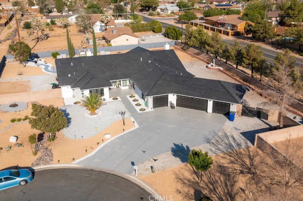 12909 Casco Rd, Apple Valley CA  92308-6265 exterior