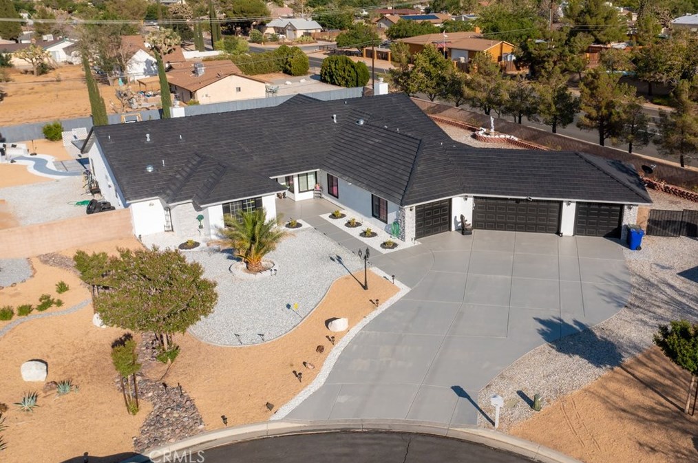 12909 Casco Rd, Apple Valley CA  92308-6265 exterior