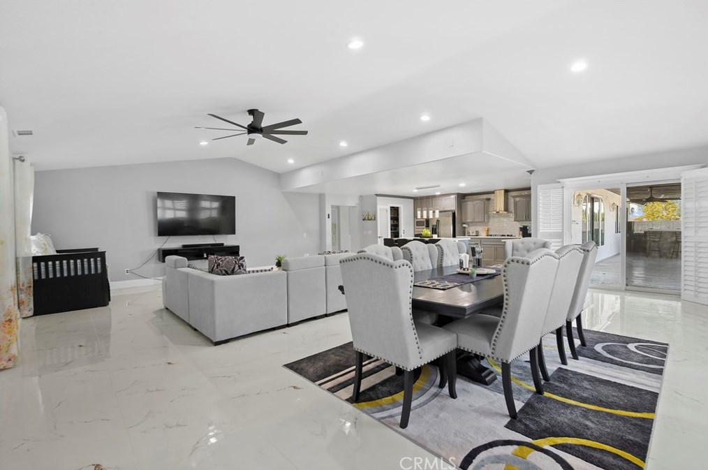 12909 Casco Rd, Apple Valley CA  92308-6265 exterior