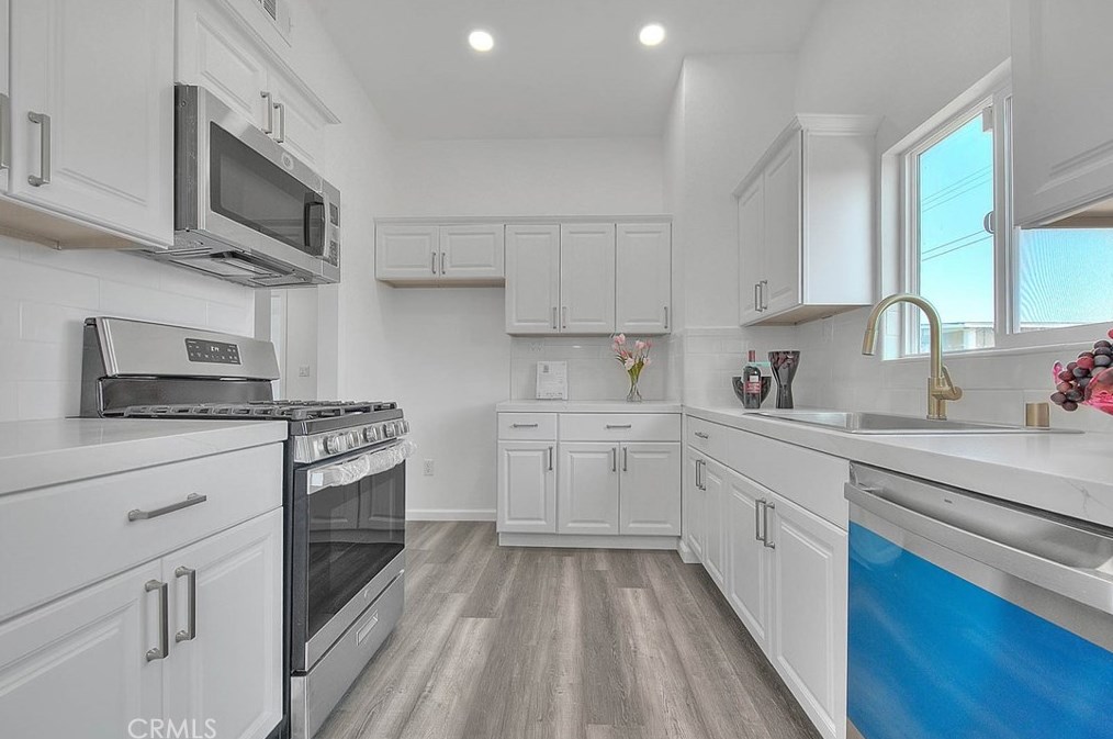 754 Mayfair Ave, Pomona, CA 91766-5132