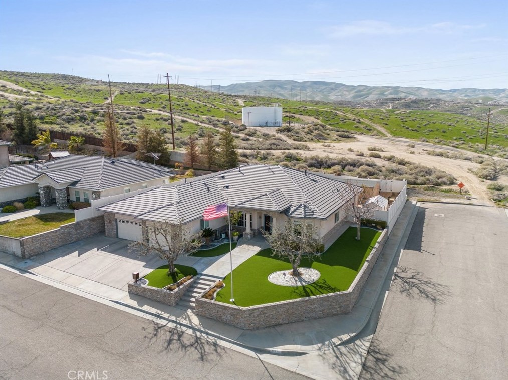409 Quail Ct, Taft, CA 93268