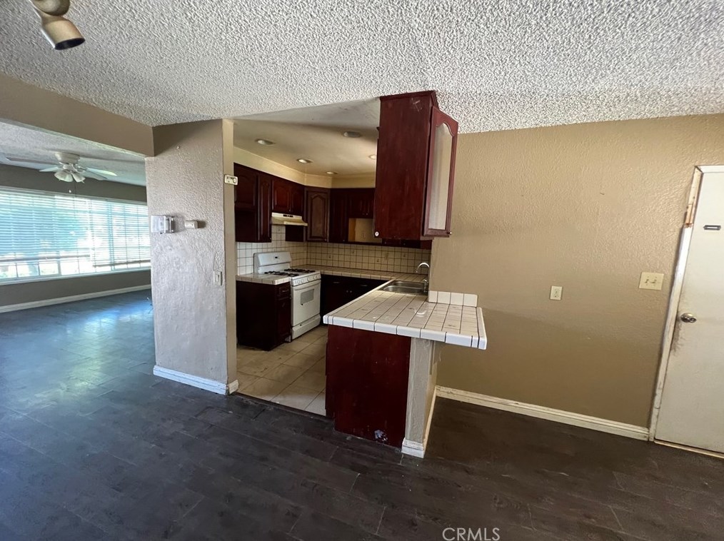 4587 Allesandro St, Montclair, CA 91763