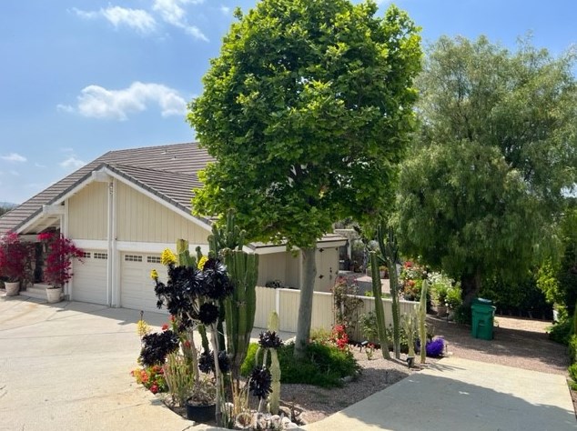 2695 Steeplechase Ln, Pomona, CA 91765-3625