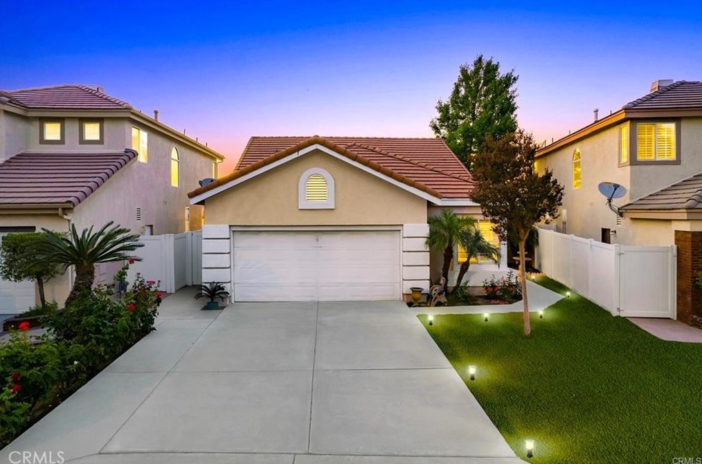 967 S Firefly Dr, Anaheim, CA 92808