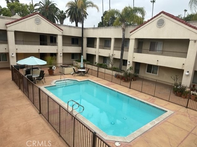 430 Holliston Ave, Pasadena, CA 91106-1274