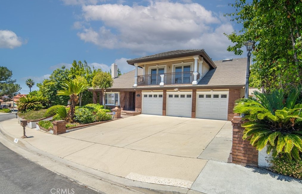 1428 Deerfoot Dr, Pomona, CA 91765-2903