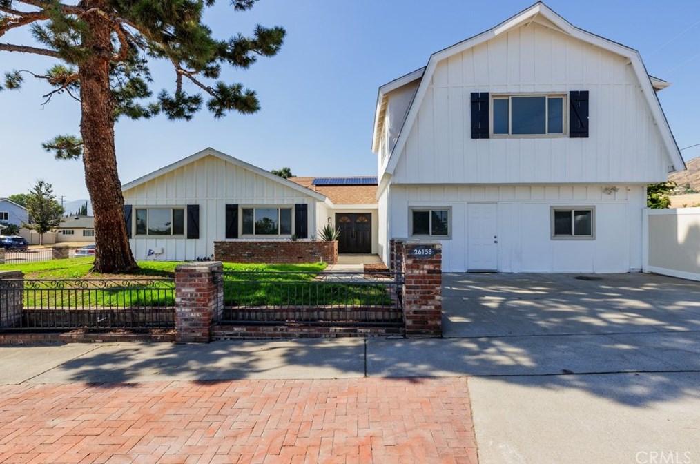 26158 Lynwood Dr, Highland, CA 92346-1661