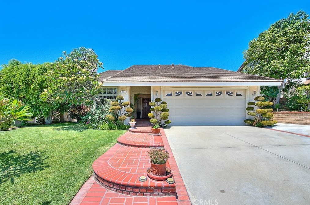 33 Mill Valley Rd, Pomona, CA 91766-4848