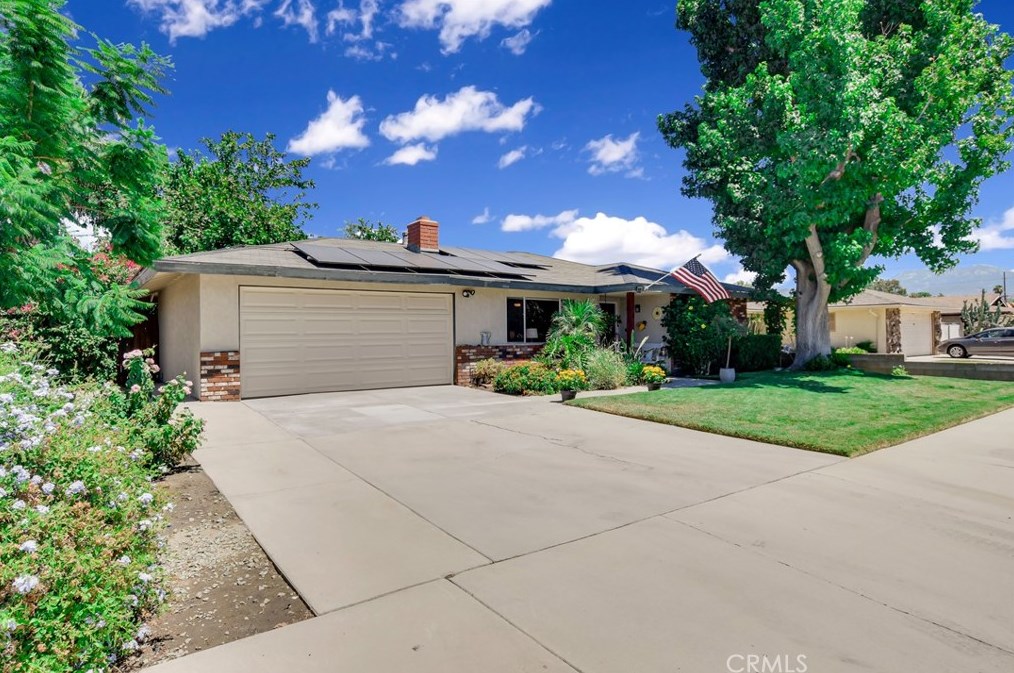 630 Marbella Ave, Hemet, CA 92543-7054