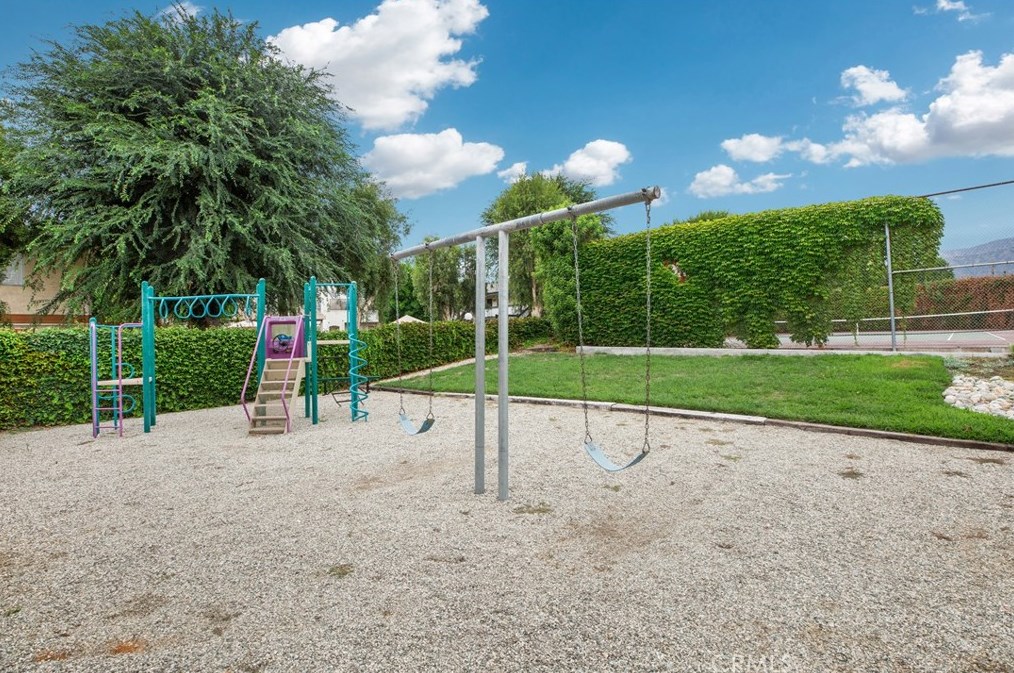 1044 Royal Oaks Dr, Monrovia CA  91016-3788 exterior