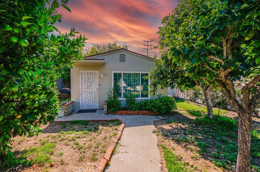 2900 Asbury St, Los Angeles, CA 90065-1819