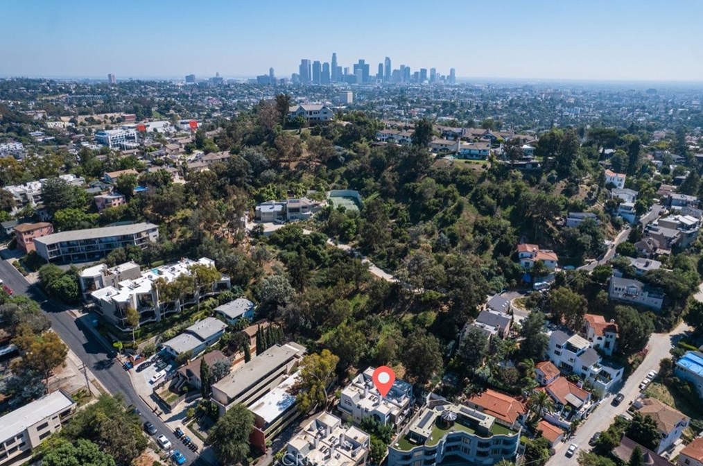 2364 Duane St, Los Angeles CA  90039-3177 exterior