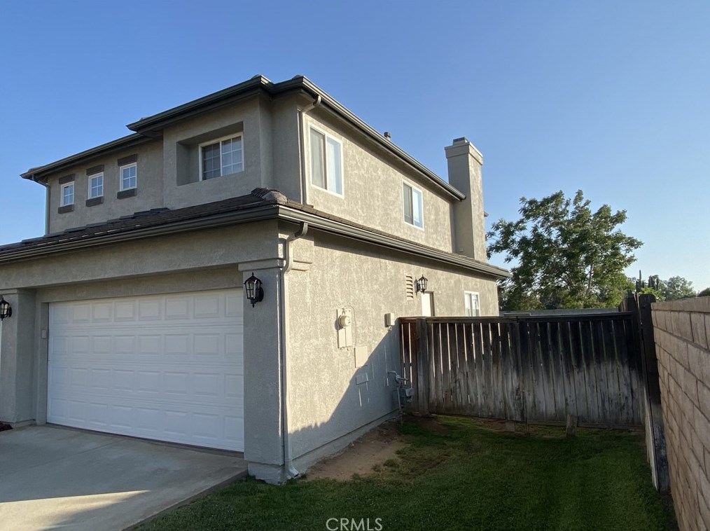 1024 Cottonwood Dr, Calimesa, CA 92320