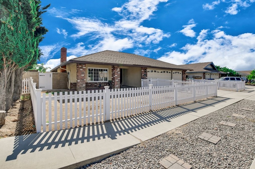24457 Via Del Sol St, Moreno Valley, CA 92553-3349