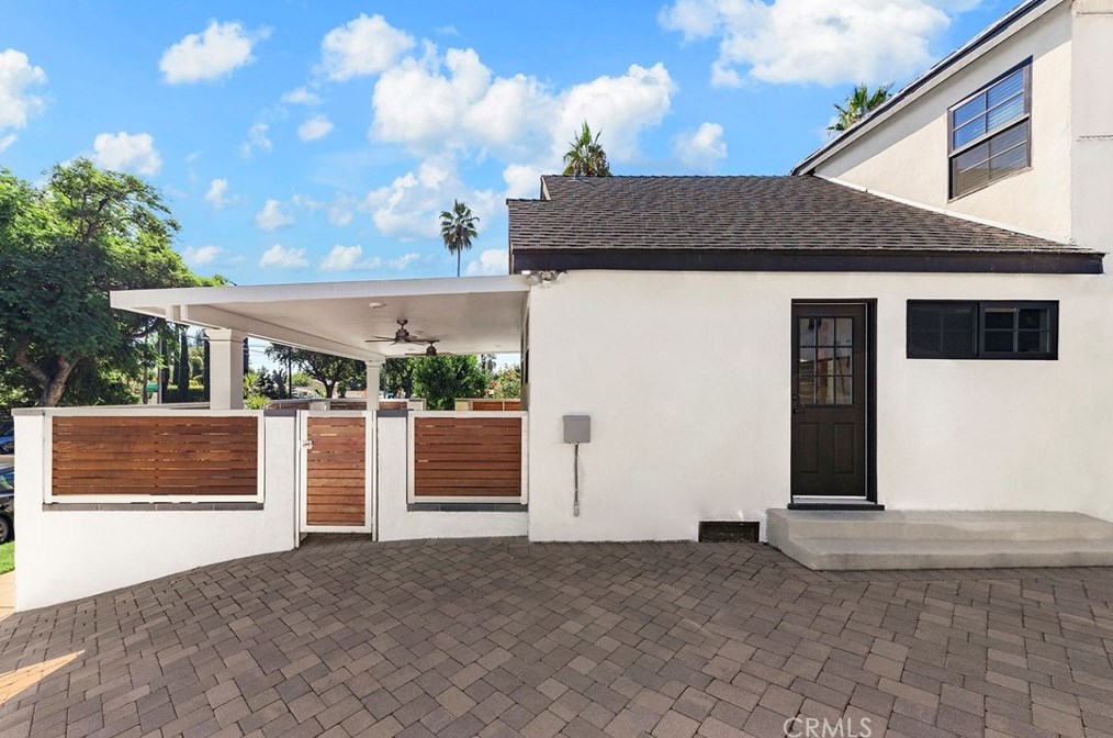 329 Stanton St, Pasadena CA  91103-1458 exterior