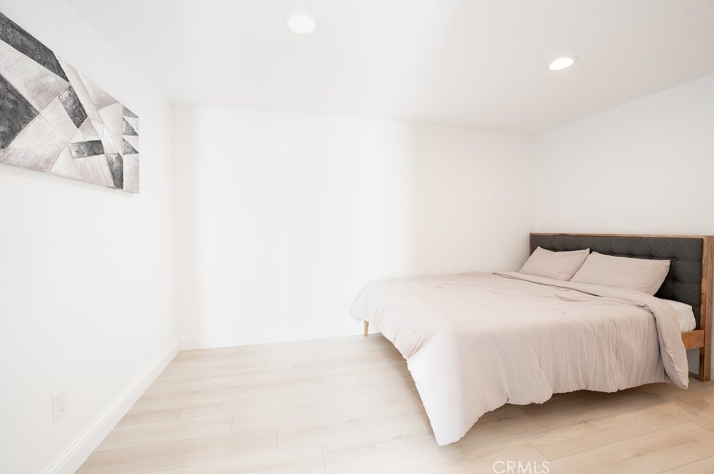 1558 105 St, Los Angeles CA  90003-4726 exterior