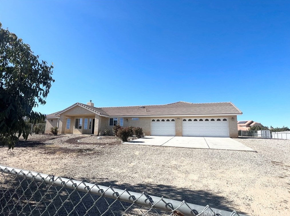 9358 Buttonwood St, Phelan, CA 92371