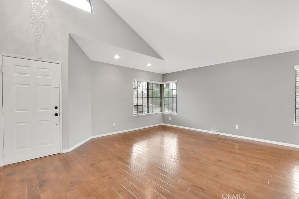 1325 Shakespeare Dr, Riverside CA  92506-5378 exterior