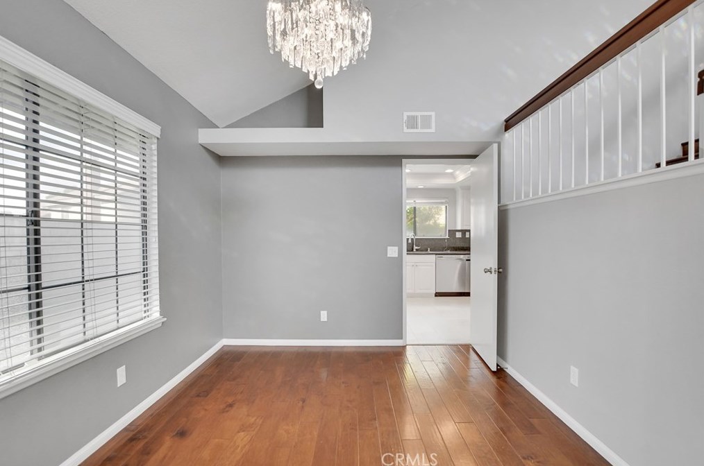 1325 Shakespeare Dr, Riverside CA  92506-5378 exterior