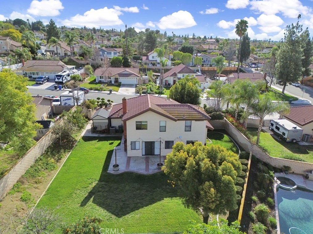 1325 Shakespeare Dr, Riverside CA  92506-5378 exterior