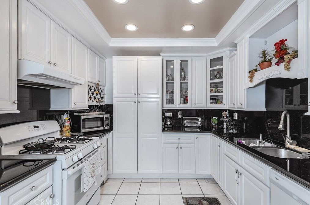 13409 Safari Dr, Whittier, CA 90605