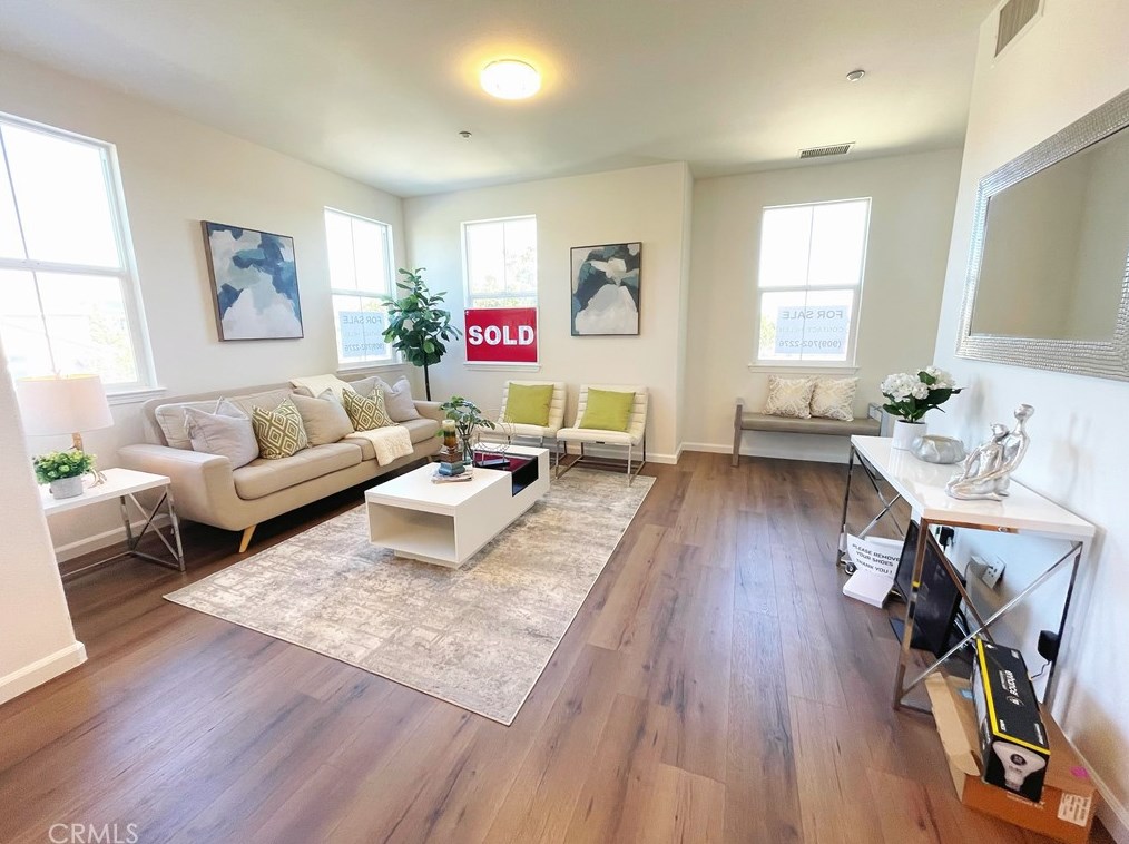 815 Tubman Dr, Oakland CA  94603-3060 exterior