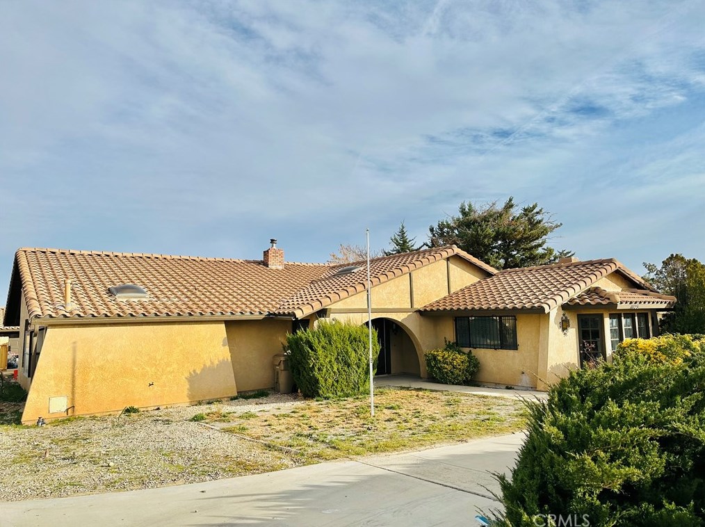 11123 10th Ave, Hesperia, CA 92345