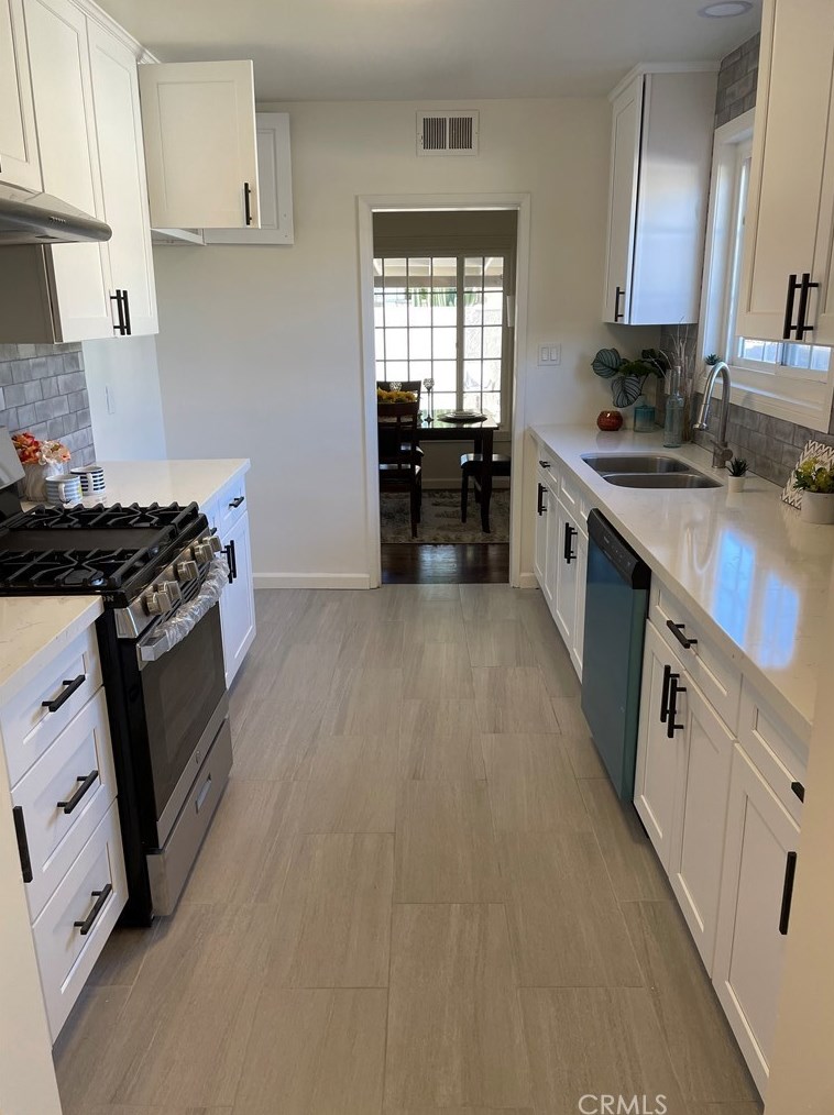 16213 Jersey Ave, Norwalk CA  90650-7030 exterior