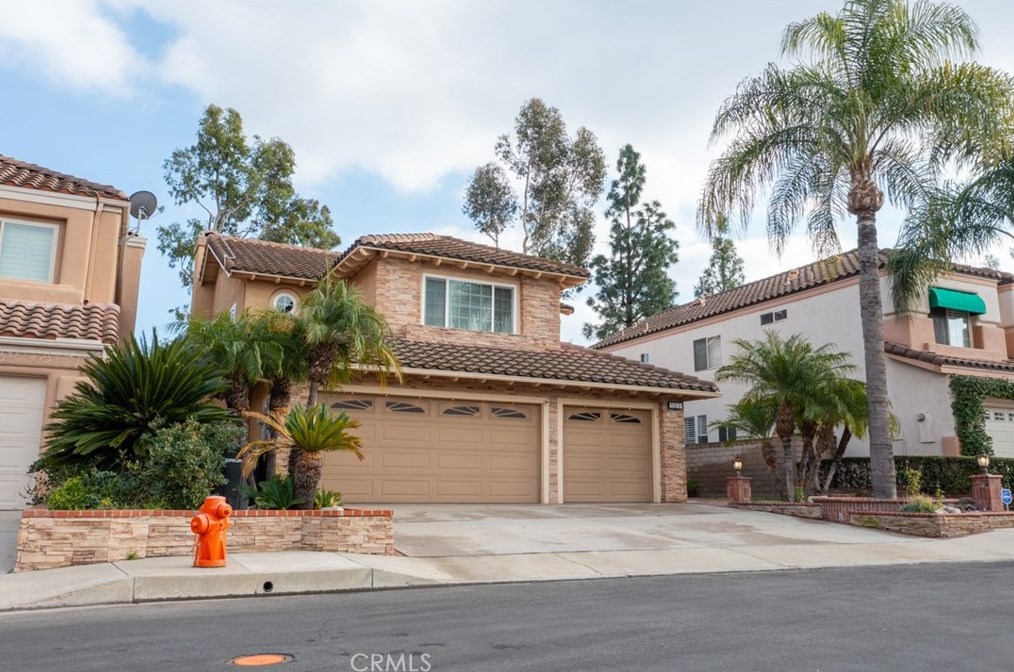 139 S Shadow Pines Rd, Orange, CA 92869