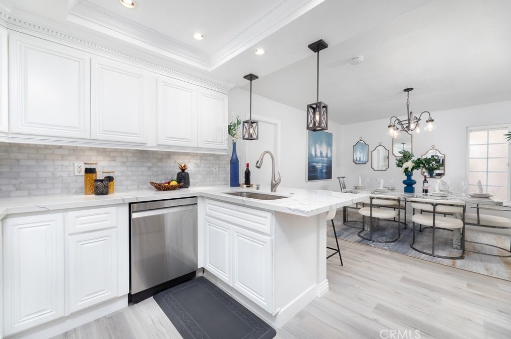 116 Tangerine, Irvine CA  92618-4579 exterior