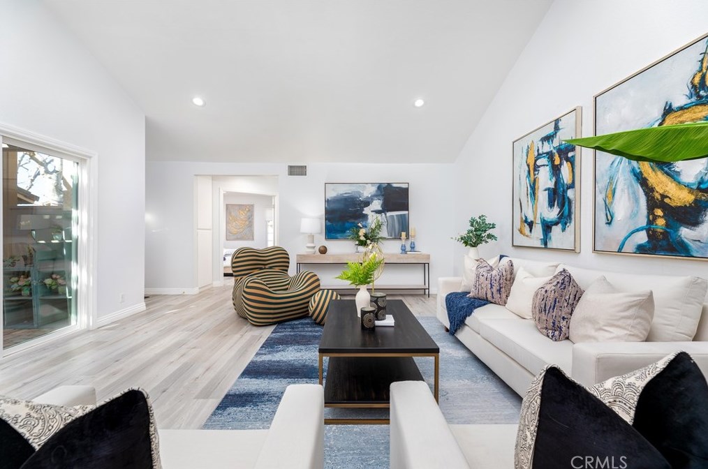 116 Tangerine, Irvine CA  92618-4579 exterior