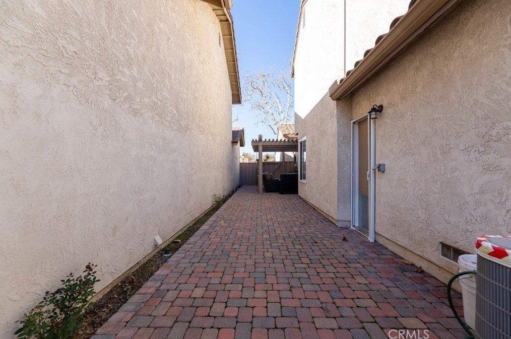 116 Tangerine, Irvine CA  92618-4579 exterior