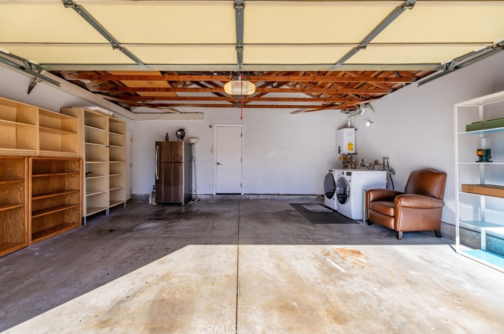 116 Tangerine, Irvine CA  92618-4579 exterior