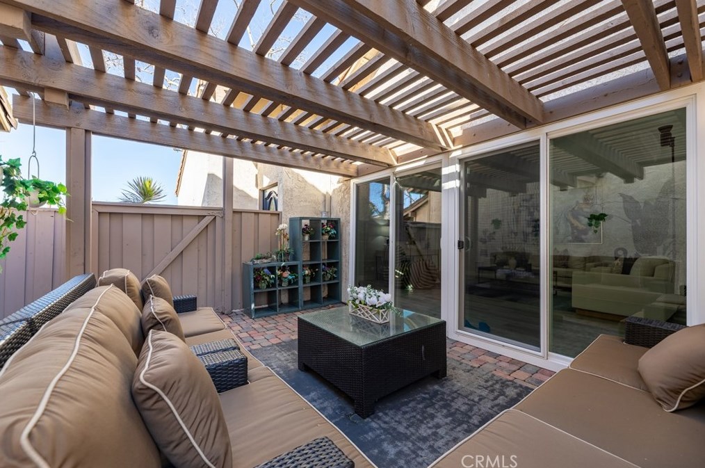 116 Tangerine, Irvine CA  92618-4579 exterior