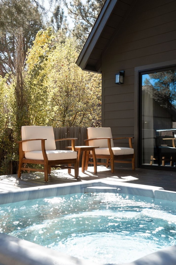 376 Brewer Way, Big Bear City, CA 92314-9750