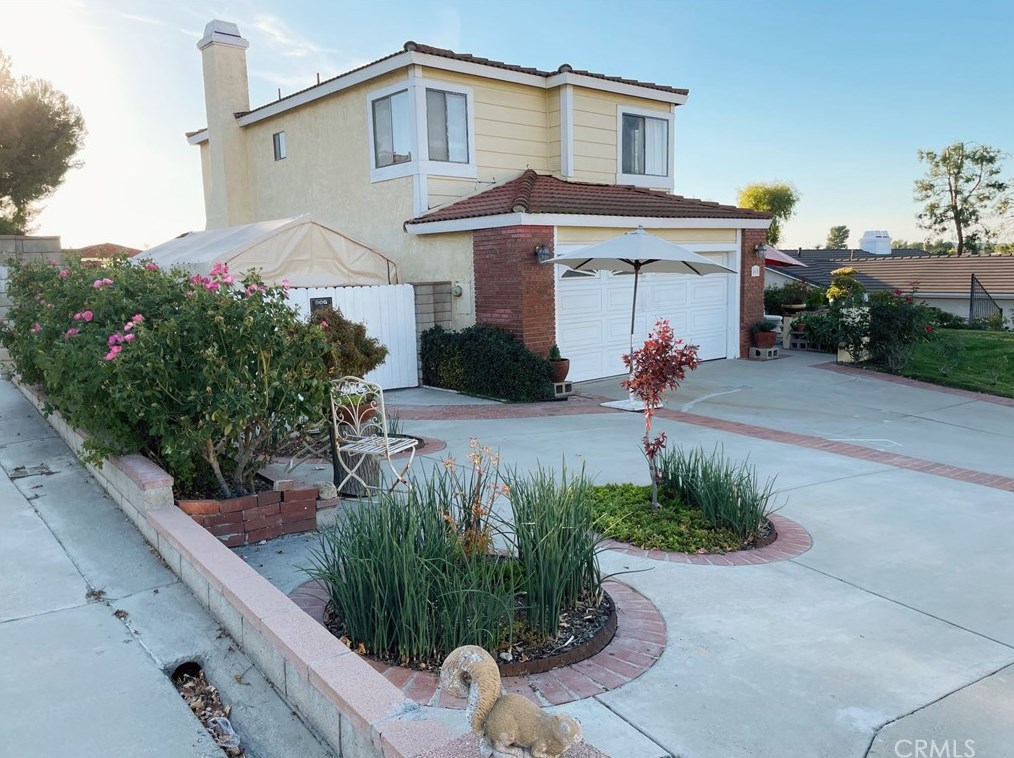 865 Featherwood Dr, Pomona, CA 91765