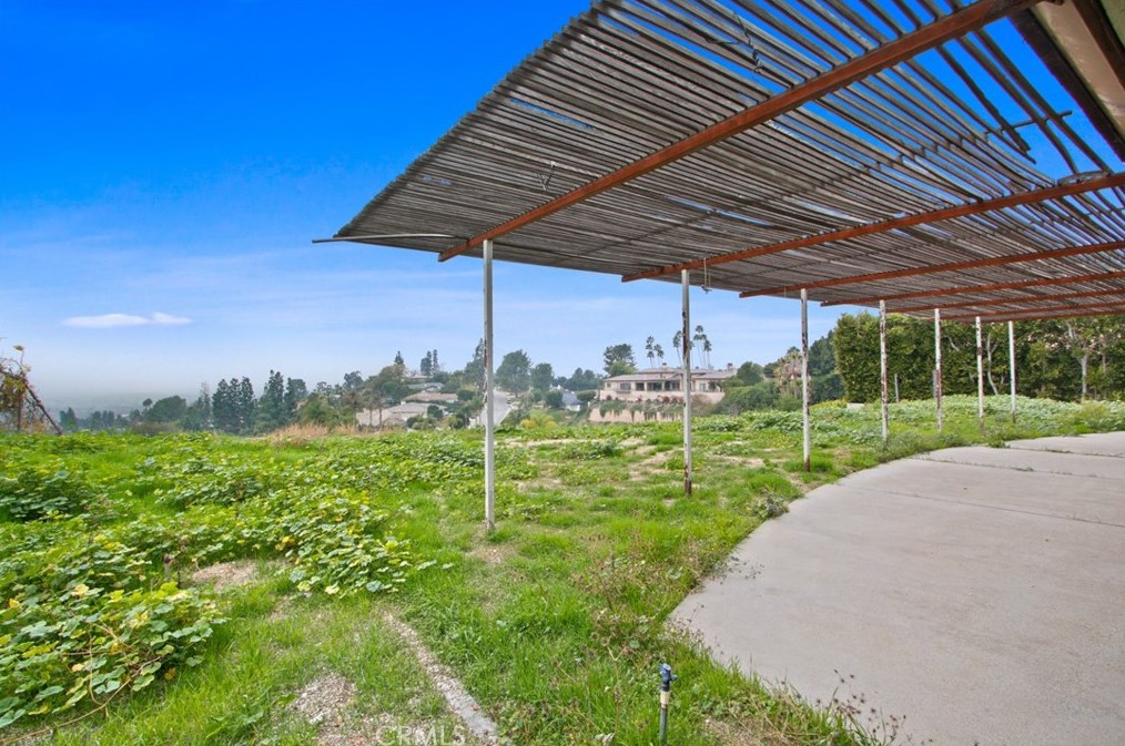 15980 Carmenia Dr, Whittier CA  90603-1212 exterior